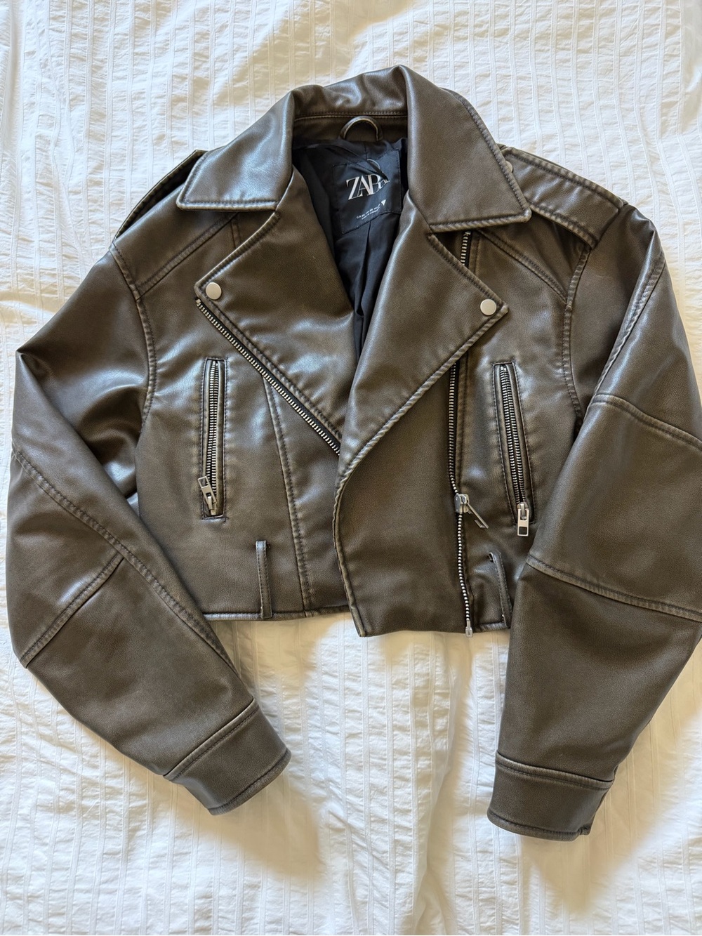 Zara Women's Olive Faux Leather Cropped Jacket